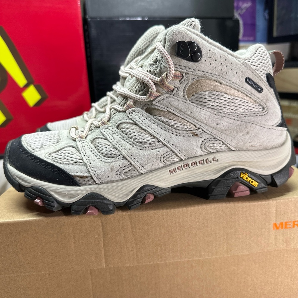 Merrell MOAB 3 Women's Lace Up Boots - beige and Black